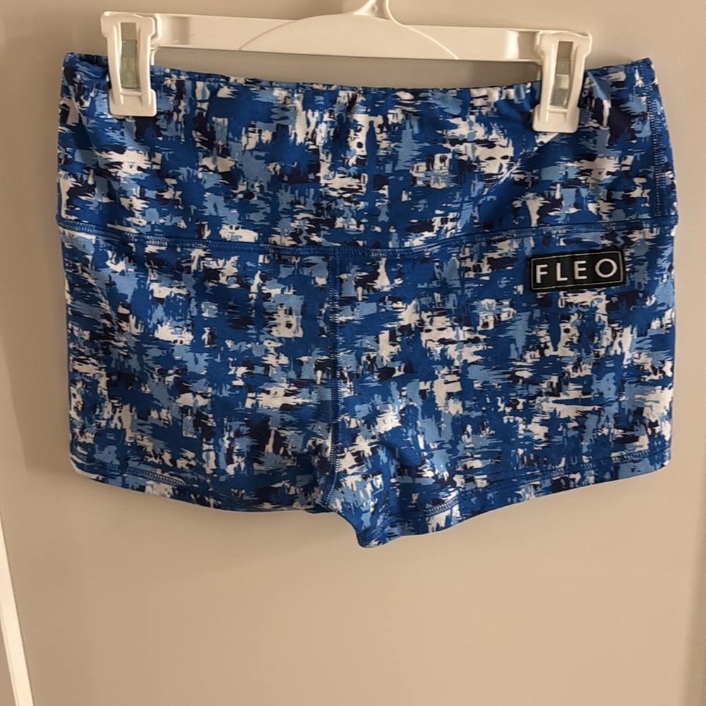 Fleo High Rise Power Short - Picture 2 of 4